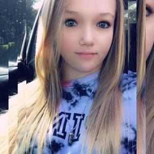 Meet your Posher, Francesca